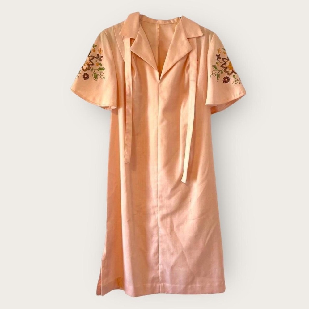 Vintage 80s Peach Dress With Embroidery